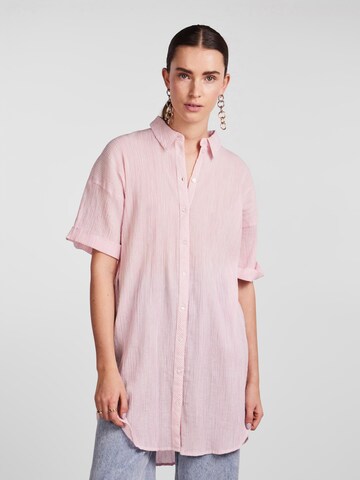 Abito camicia 'Terra' di PIECES in rosa: frontale