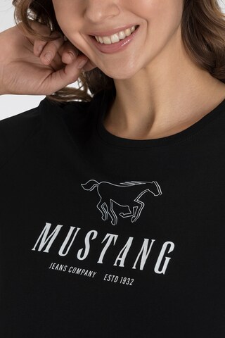 MUSTANG T-Shirt in Schwarz