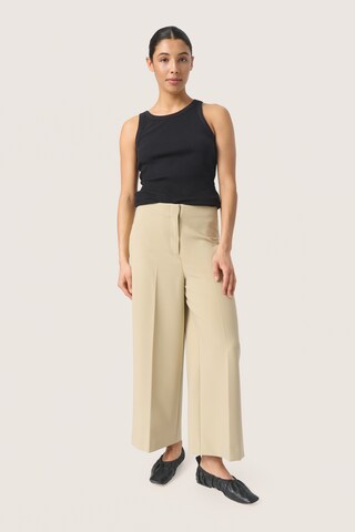 regular Pantaloni con piega frontale 'Corinne' di SOAKED IN LUXURY in beige