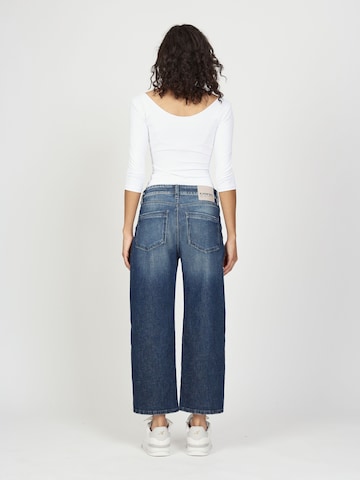 Loosefit Jean '94JUL CROPPED ' Gang en bleu