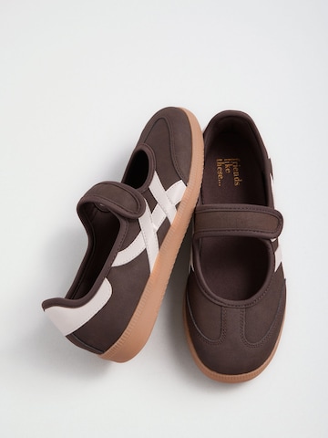 Sneaker bassa di Friends Like These in marrone
