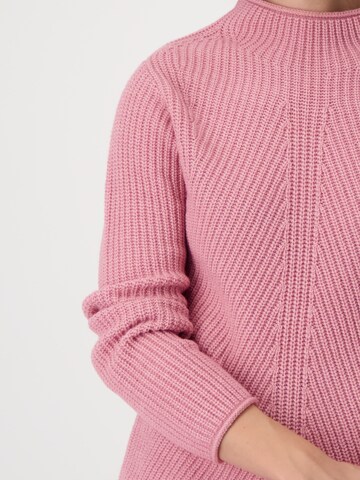 Pullover di monari in rosa