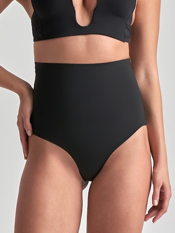 Slip scultant ' Waist Control High Waist Thong ' Bye Bra en noir
