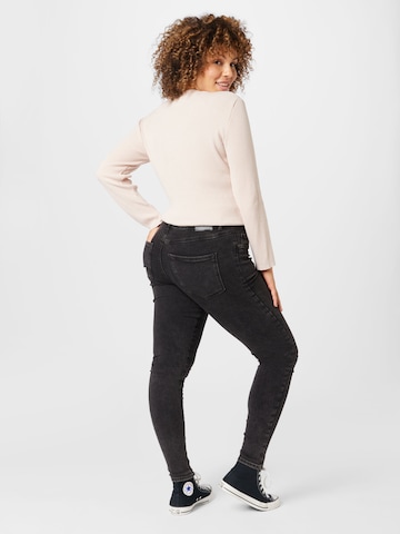 ONLY Carmakoma Skinny Jeans 'THUNDER' in Grau