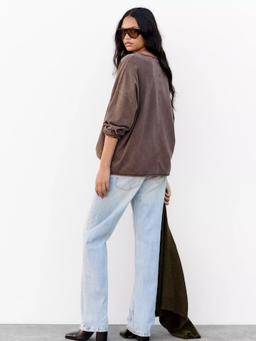 Pull&Bear Тениска в кафяво