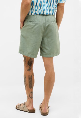 MUSTANG Loosefit Hose in Grün