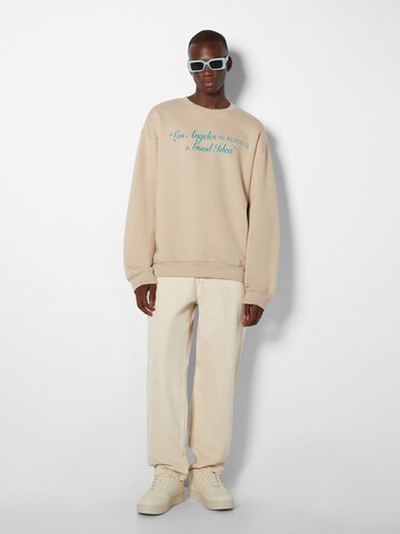 Bershka Sweatshirt in Beige