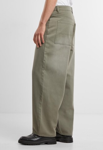 Urban Classics Baggy Jeans in Groen