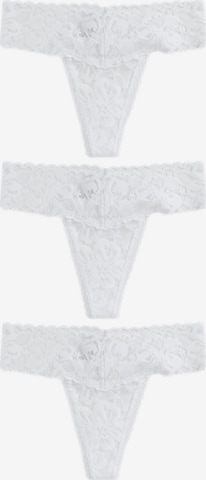 Next Стринг в бяло: отпред