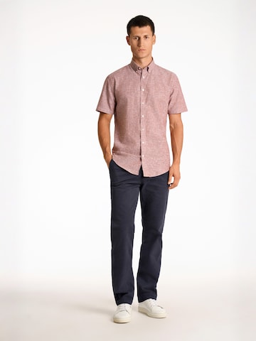 Coupe regular Chemise Lindbergh en rouge