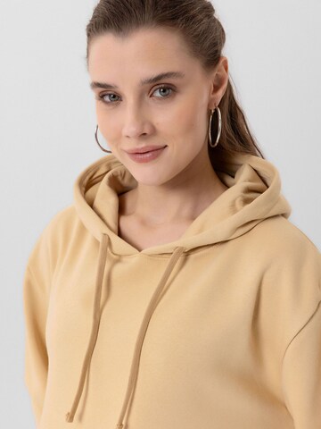 Jacey Quinn Sweatshirt in Beige