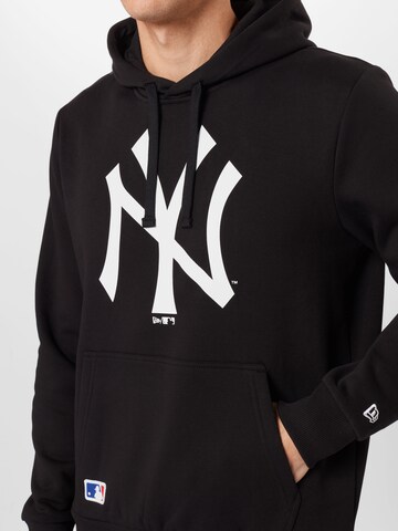 NEW ERA Sweatshirt 'NY Yankee' i svart