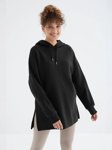 Tommy Life Sweatshirts in Schwarz: Vorderseite