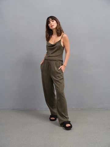 A LOT LESS - Top 'Aurelia' em verde