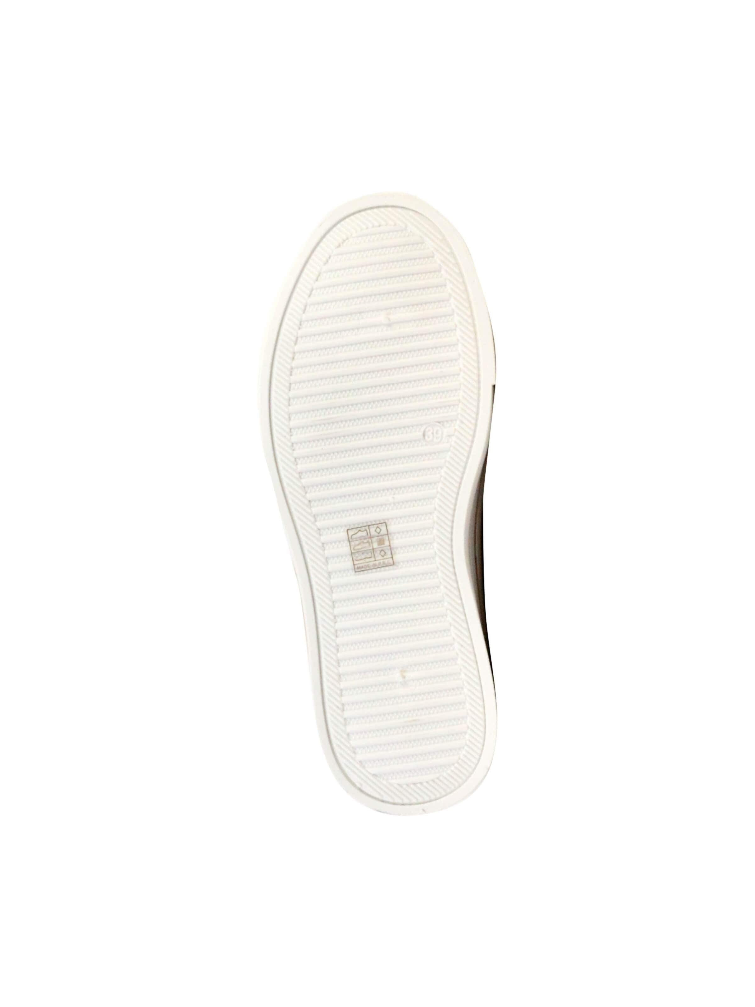 Chaussure de sport à lacets Super Mode en or