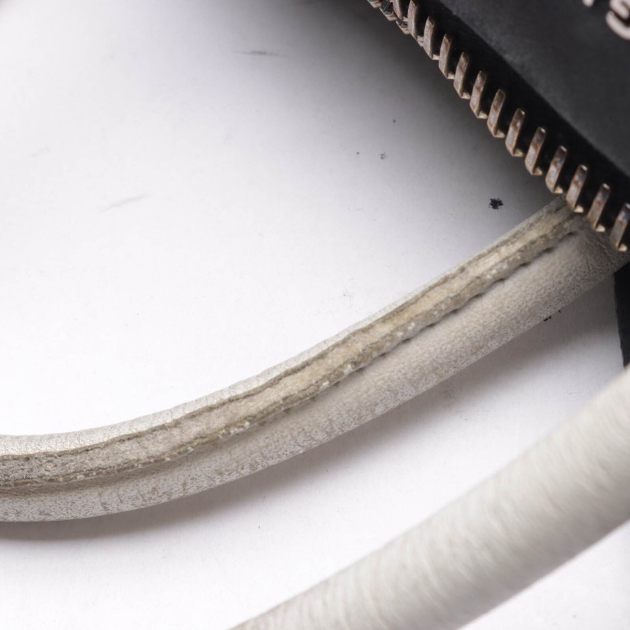 Givenchy Bag in One size in Beige