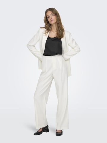 Loosefit Pantalon à plis 'ELLY' ONLY en blanc