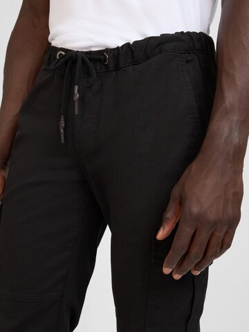 Pittman Tapered Cargo Pants 'Darius' in Black