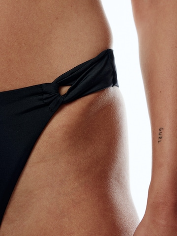 EDITED Bikinihousut 'Dorit' värissä musta