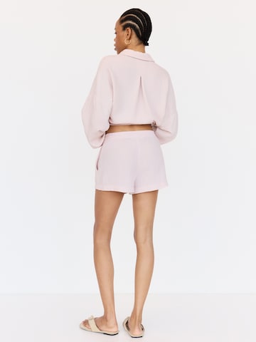 Pull&Bear Regular Trousers in Pink