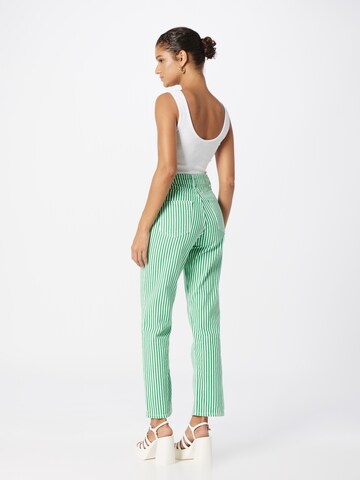 Regular Jean Trendyol en vert