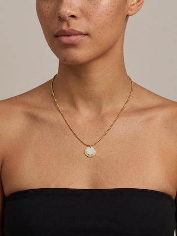 Collana 'LIV Waterproof 18K Gold Plated Duo Tone Necklace – Adjustable Chain & Brushed/Sanded Stainless Steel' di DNSK Copenhagen in oro