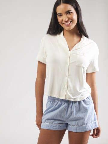 Chemise de nuit 'Essential' Hunkemöller en blanc : devant