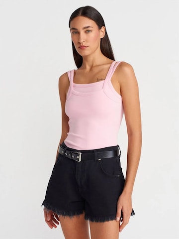 Dilvin Top in Pink: front