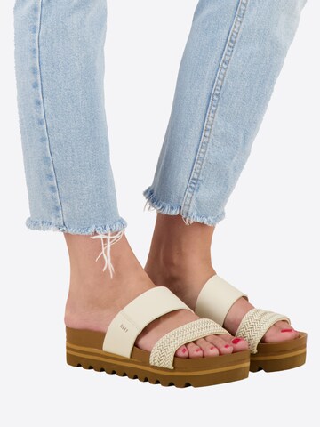 REEF Beach & swim shoe 'Cushion Vista HI' in White: front