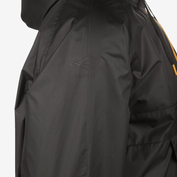 UMBRO Sportjacke in Schwarz