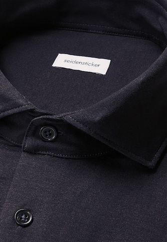 Coupe slim Chemise business 'Schwarze Rose' SEIDENSTICKER en noir