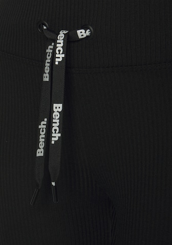 BENCH Skinny Leggings in Schwarz