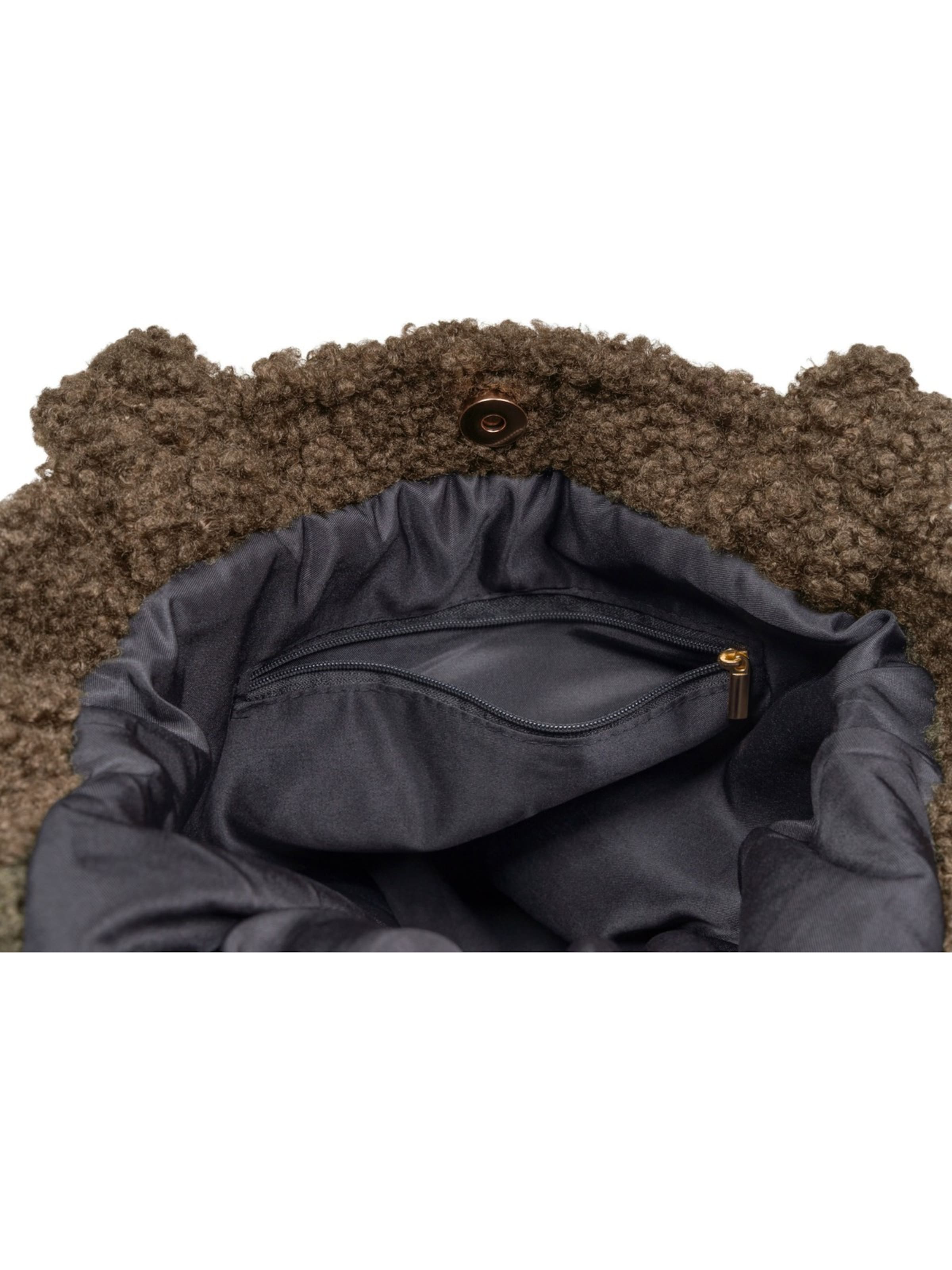 styleBREAKER Schultertasche 'Teddyfell Beuteltasche'‌‌‌‌‌‌ in Braun