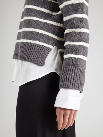 Pull-over 'MADELINE' Abercrombie & Fitch en gris