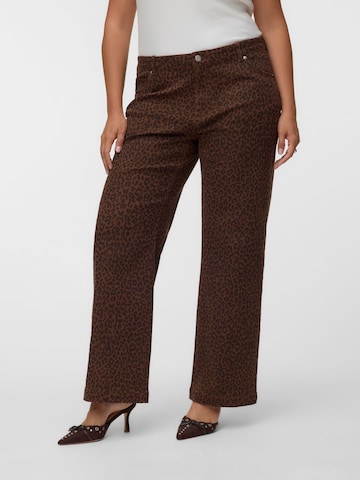 évasé Jean 'VMCTessa' Vero Moda Curve en marron : devant