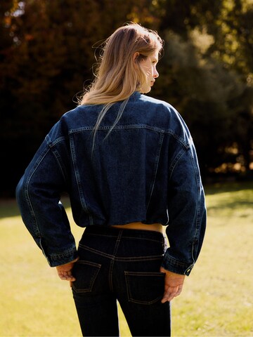 Bershka Between-season jacket in Blue