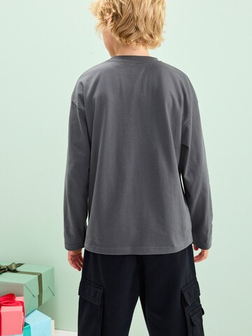 Next Тениска в сиво