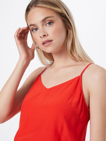 OUI Top in Rot