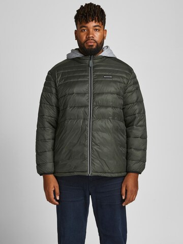 Veste mi-saison 'Ace' Jack & Jones Plus en vert : devant