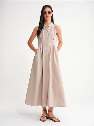 Abito di MixRay in beige: frontale