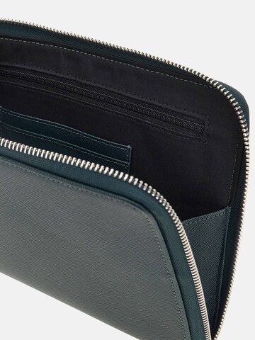 GUESS Portemonnaie 'Milano' in Grün