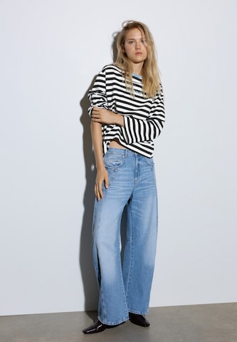 Tricou de la Pull&Bear pe negru