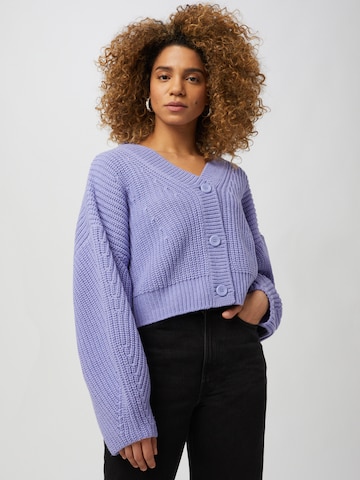 Cardigan 'Eli' WEEKDAY en violet : devant