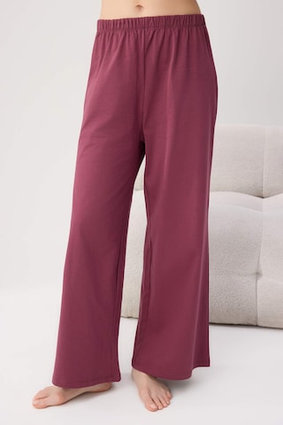 Trendyol - Pijama en rosa