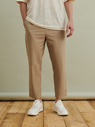 DAN FOX APPAREL Regular Hose 'Laurin' in Beige: predná strana