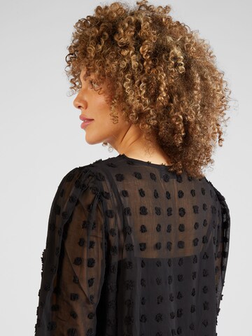 PIECES Curve Blouse 'SYMMA' in Zwart