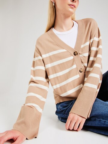 Giacchetta 'PCSIA' di PIECES in beige