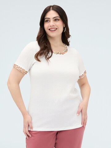 Fiorella Rubino - Camiseta en blanco