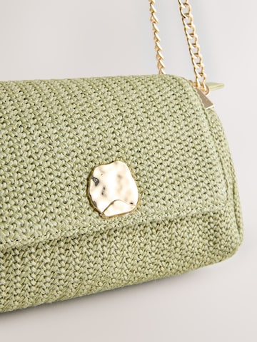 Next Axelremsväska i grön