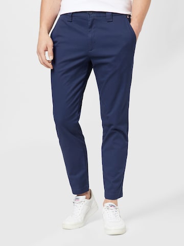 Tommy Jeans Regular Chino Pants in Blue: front